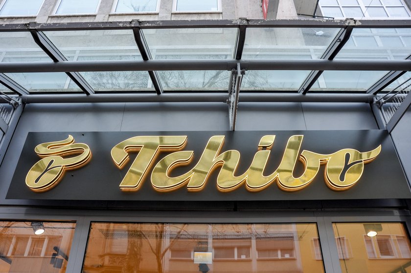 Bei Tchibo den passenden Nachttisch für dein Schlafzimmer shoppen.