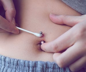 Bauchnabelpiercing entzündet: Diese Mittel helfen dir schnell!