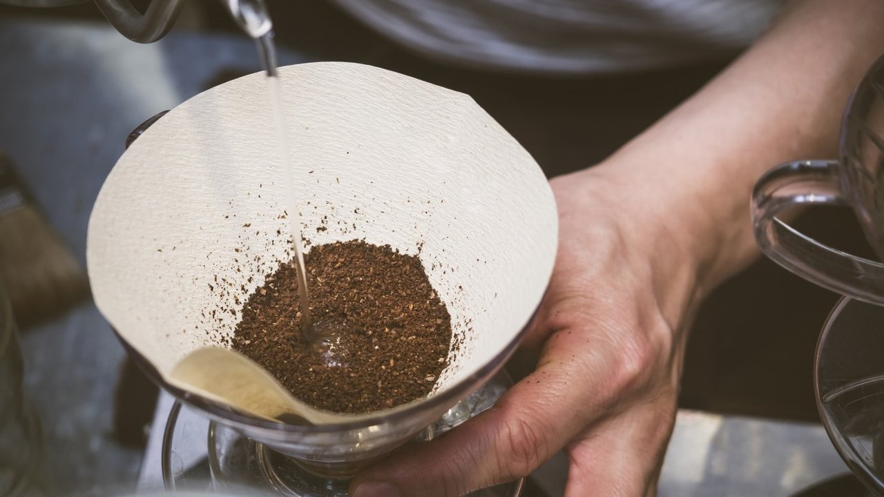 HandfilterKaffee kochen So kochst du perfekten Kaffee ohne Maschine