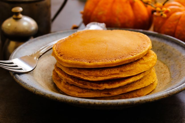 Kürbis-Pfannkuchen: Einfaches Rezept für super fluffige Pancakes