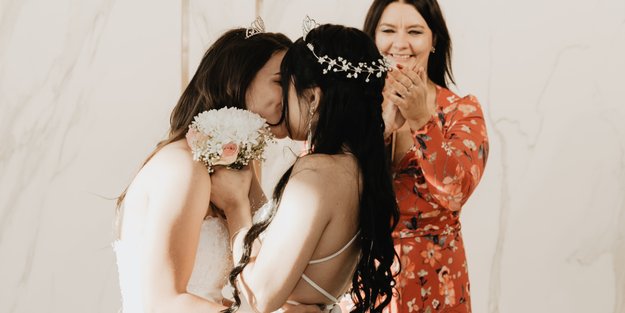 Lavendelhochzeit: Geschenke und Bräuche zum 46. Hochzeitstag