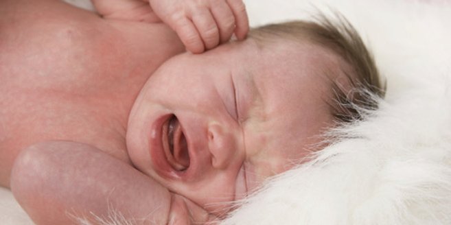 Schreibaby: Weinendes Baby Schreibaby: Weinendes Baby