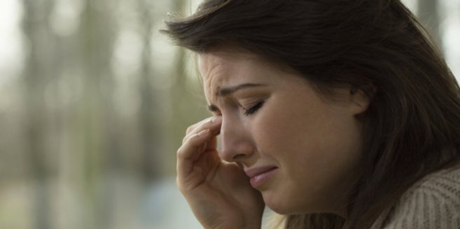 Fehlgeburt: Traurige Frau Fehlgeburt: Traurige Frau