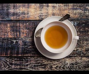 Weisse Zähne: Natürliches Bleaching durch Tee