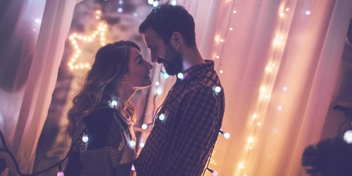 10 süße Geschenkideen für Paare in Fernbeziehungen