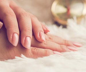 Welcher Nagelhärter bringt wirklich was? Diese Bestseller feiern gerade alle