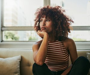 An diesen 6 Sätzen erkennst du, wenn jemand dich heimlich nicht mag