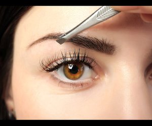 Pinzette: Das Tool für perfekte Augenbrauen.