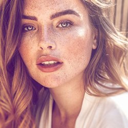 Vergiss Microblading: Nanoblading ist der neue Augenbrauen-Trend 2022