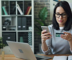 Hier findest du die Kartennummer auf der Girocard