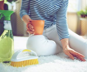 Teppich waschen: Die besten Tipps gegen Flecken!