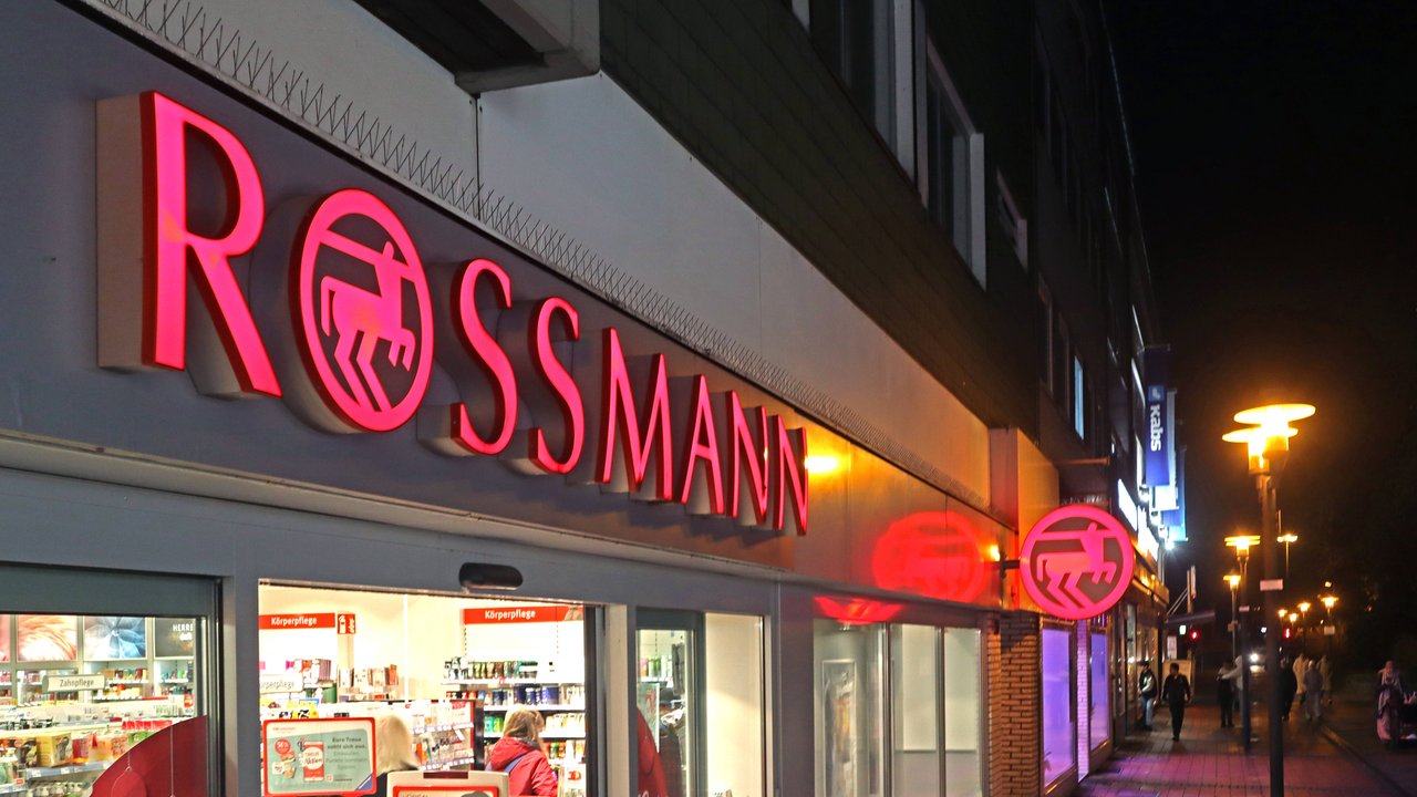 Rossmann bietet dir einen tollen Blush. 