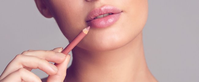 Welcher Lipliner ist der beste? Das sind die aktuellen Bestseller bei Rossmann & Co.