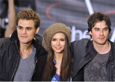 Vampire Diaries mit Nina Dobrev und Ian Somerhalder Vampire Diaries mit Nina Dobrev und Ian Somerhalder