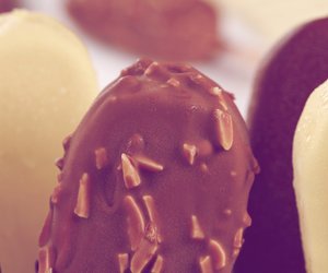Endlich: Diese beliebten Süßigkeiten gibt es jetzt als Eis am Stiel!