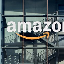 Mach's dir gemütlich: Die Plüsch-Pantoffeln von Amazon sind ein Must-have