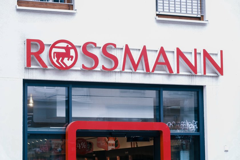 Diese Nachtpflege von Rossmann ist derzeit sehr begehrt.