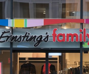 Ernsting's family begeistert mit stylischem Sternkissen aus Kuschel-Fellimitat