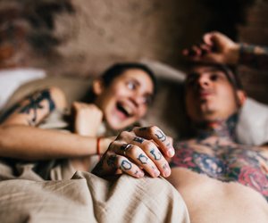 Menschen mit Tattoos stehen auf härteren Sex