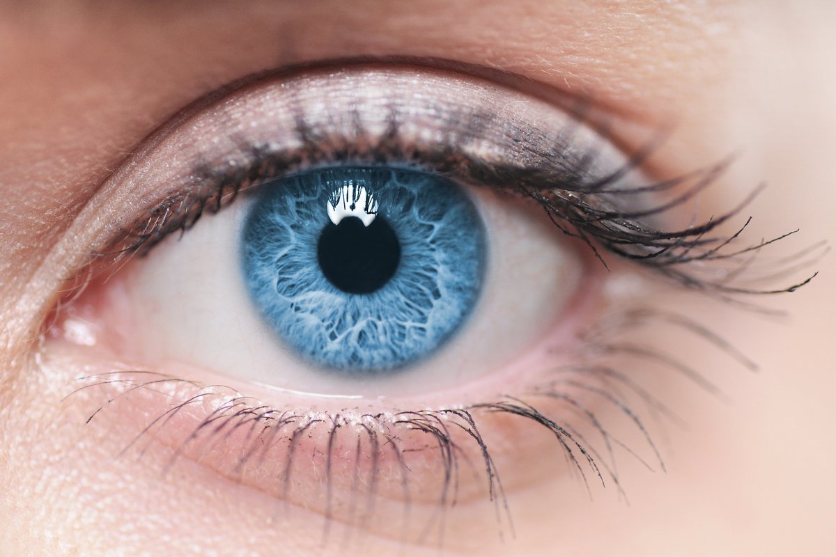 Fragwurdig Augenfarbe Mit Irisimplantat Andern Desired De