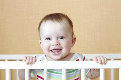Baby 11 Monate: Einzelne Wörter ergeben einen Sinn