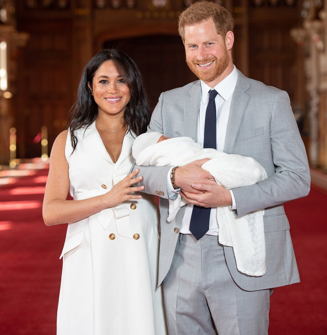 Herzogin Meghan und Prinz Harry stellen der Welt ihr Baby vor. Herzogin Meghan und Prinz Harry stellen der Welt ihr Baby vor.