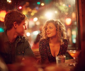 Eure Liebesgeschichte beginnt beim 1. Date – wenn du ihn mit diesen Düften um den Finger wickelst