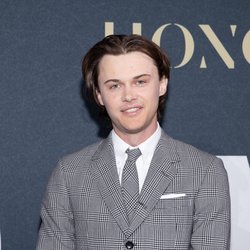 Christopher Briney: Hat der Schauspieler eine Freundin?