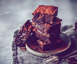 Zucchini-Brownies, die niemand erwartet (unglaublich saftig und schokoladig)
