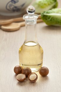 Öl aus Macadamianüssen Öl aus Macadamianüssen