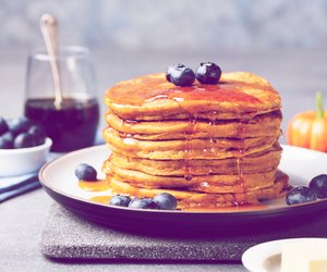 Kürbis-Pfannkuchen: Einfaches Rezept für super fluffige Pancakes