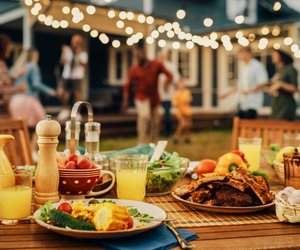 Schlicht und elegant: Dieser Gartentisch von Lidl ist ein stilvolles Highlight und ein Schnäppchen!