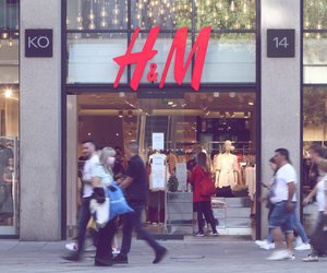 H&M liefert dir das angesagteste Trendkleid 2021!
