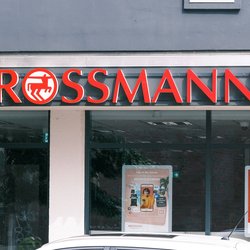 Perfekt gepflegte Lippen: Dieses Peeling von Rossmann ist ein Bestseller