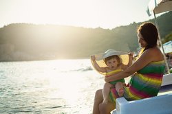 Sonnenallergie bei Kindern vorbeugen Sonnenallergie bei Kindern vorbeugen