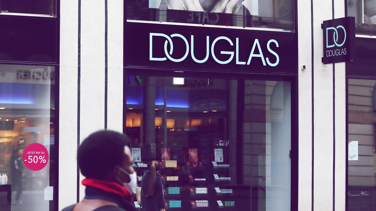 Parfümerie Douglas schließt Filialen