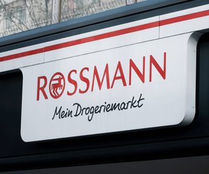 Für seidenglatte Haut: Der günstige Rasierer von Rossmann ist ein echter Favorit