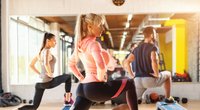 Kalorienverbrauch & Step Aerobic: So viel verbrennst du bei diesem Sport
