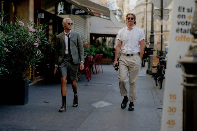 PFW HC DAY 2 Street style, Matthew Foley and Lee Pace arriving at Schiaparelli Fall-Winter 2022-2023 Haute Couture show, held at Musee des Arts Decoratifs, Paris, France, on July 4th, 2022. Photo by Marie-Paola Bertrand-Hillion/ABACAPRESS.COM Paris France PUBLICATIONxNOTxINxFRAxESPxUKxUSAxBELxPOL Copyright: xBertrand-HillionxMarie-Paola/ABACAx 824639_189 Bertrand-HillionxMarie-Paola/ABACAx 824639_189