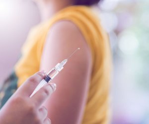 Umfassende Corona-Impfung erst 2022? Das sagt ein RKI-Experte