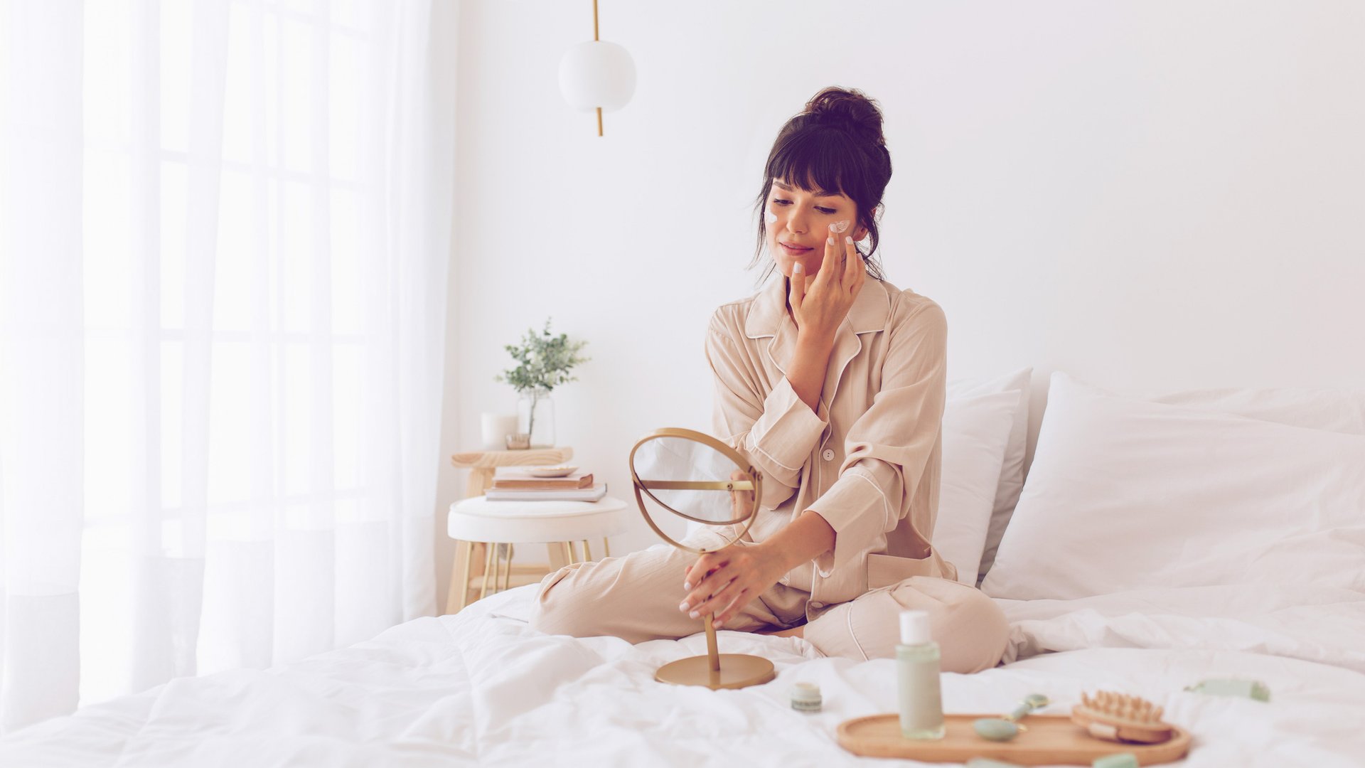 Ist-deine-Haut-gerade-auch-so-furchtbar-trocken-Diese-Wunder-Salbe-rettet-mich-durch-jeden-Winter