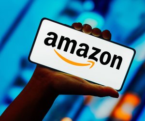 Ein Must-Have: Dieser stylische Holz-Loungesessel von Amazon für deine Terrasse