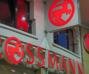 Preiswert und trendy: Die Lidschatten-Palette von Rossmann für den Sommer