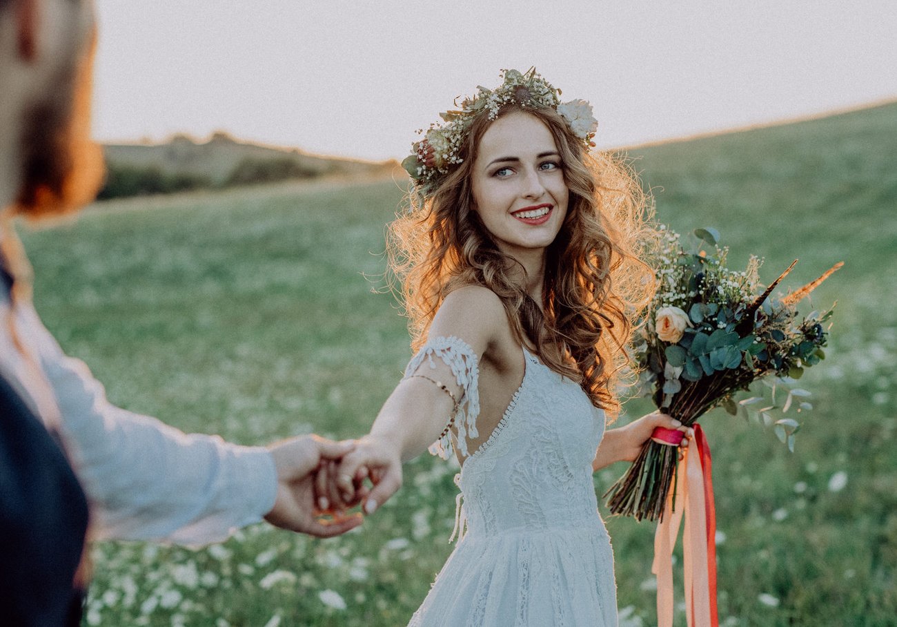 Braut mit Wildblumen Braut mit Wildblumen