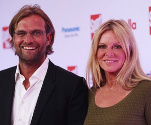 Jürgen Klopp: Wer ist die Frau an der Seite des Liverpool-Trainers?