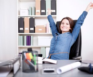 5 Rückenübungen für’s Büro – schnell wieder fit