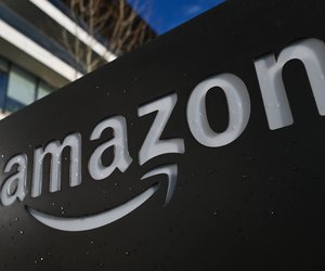 Doppelt praktisch: Dieses Amazon-Nischenregal ist ein cleverer Problemlöser