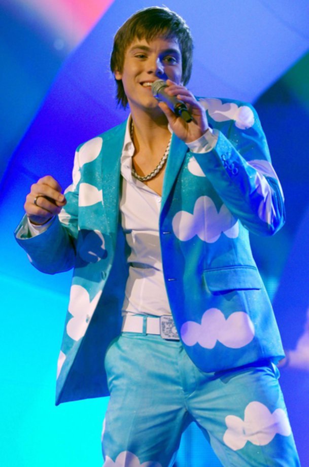 Kristof Hering macht bei DSDS eine harte Zeit durch. Kristof Hering macht bei DSDS eine harte Zeit durch.