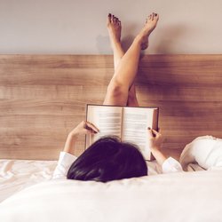 5 Colleen Hoover Bücher, die dich nicht mehr loslassen