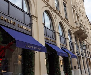 Ralph Lauren im Fokus: Hier produziert das amerikanische Modeunternehmen
